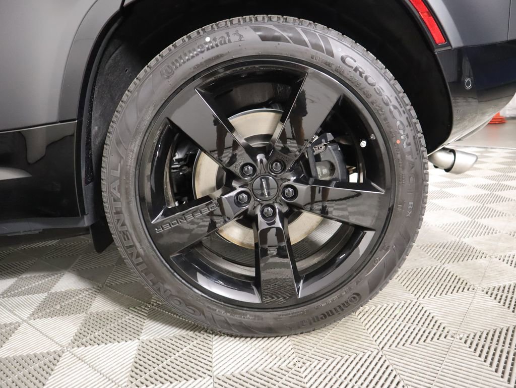 New 2026 Land Rover Defender 110 V8 image 31