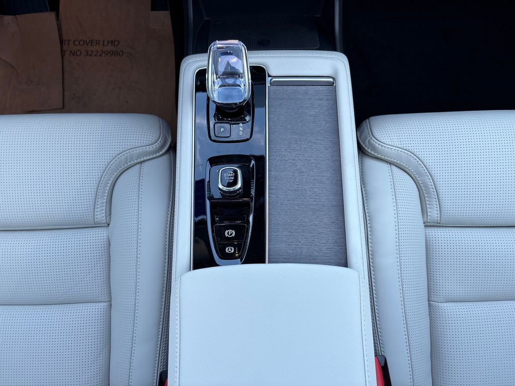 New 2026 Volvo XC90 T8 Ultra w/ Protection Package Premier image 14
