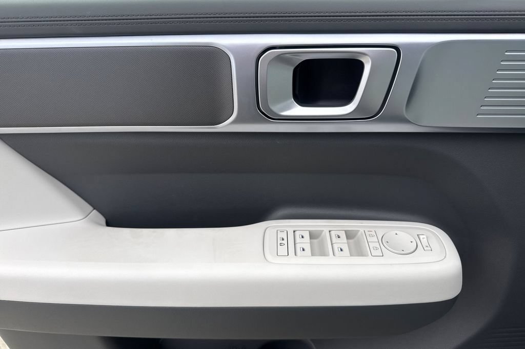 New 2026 Hyundai Santa Fe SE FWD image 11