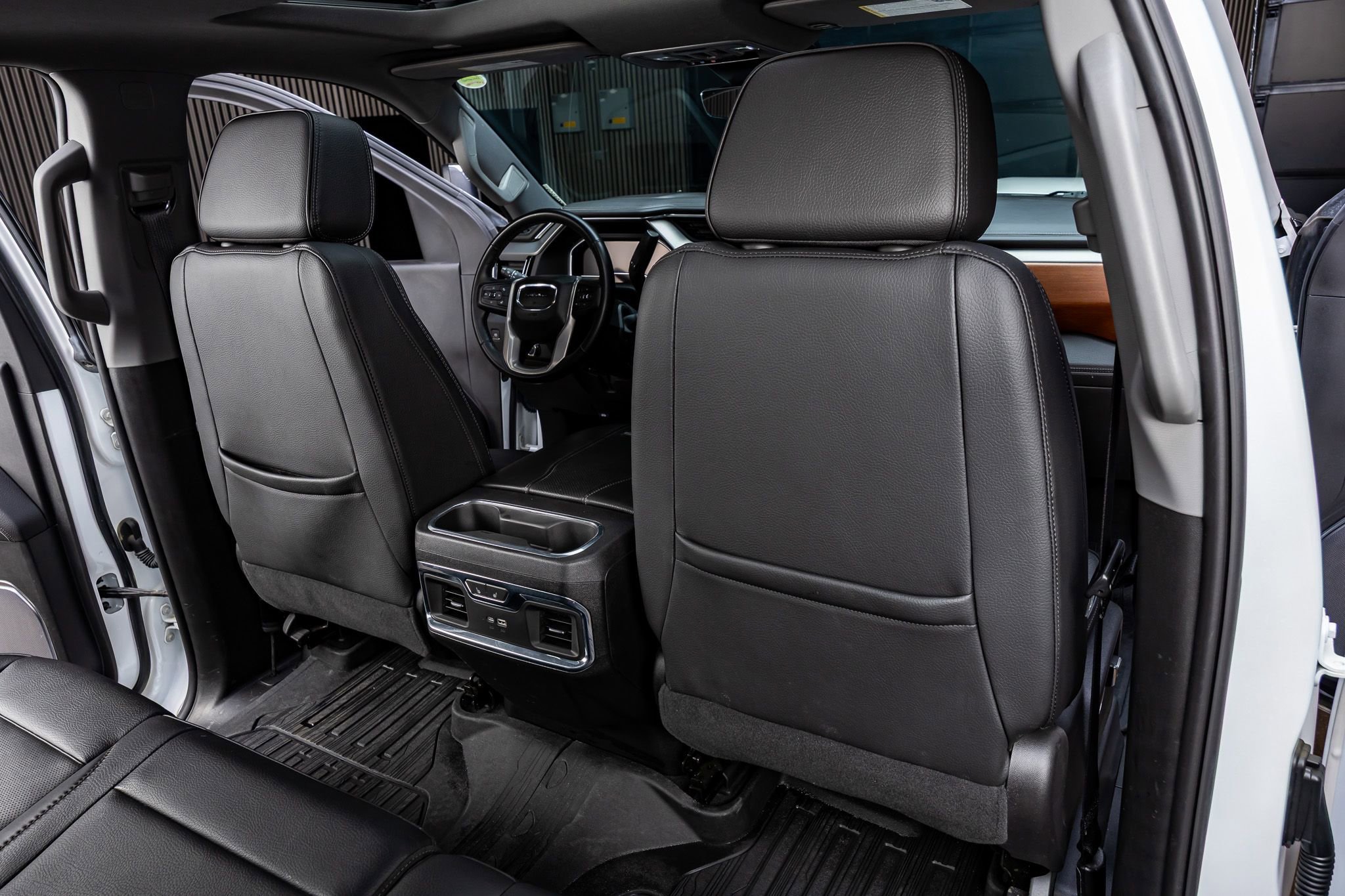 Used 2024 GMC Sierra 2500 Denali w/ Denali Reserve Package image 32