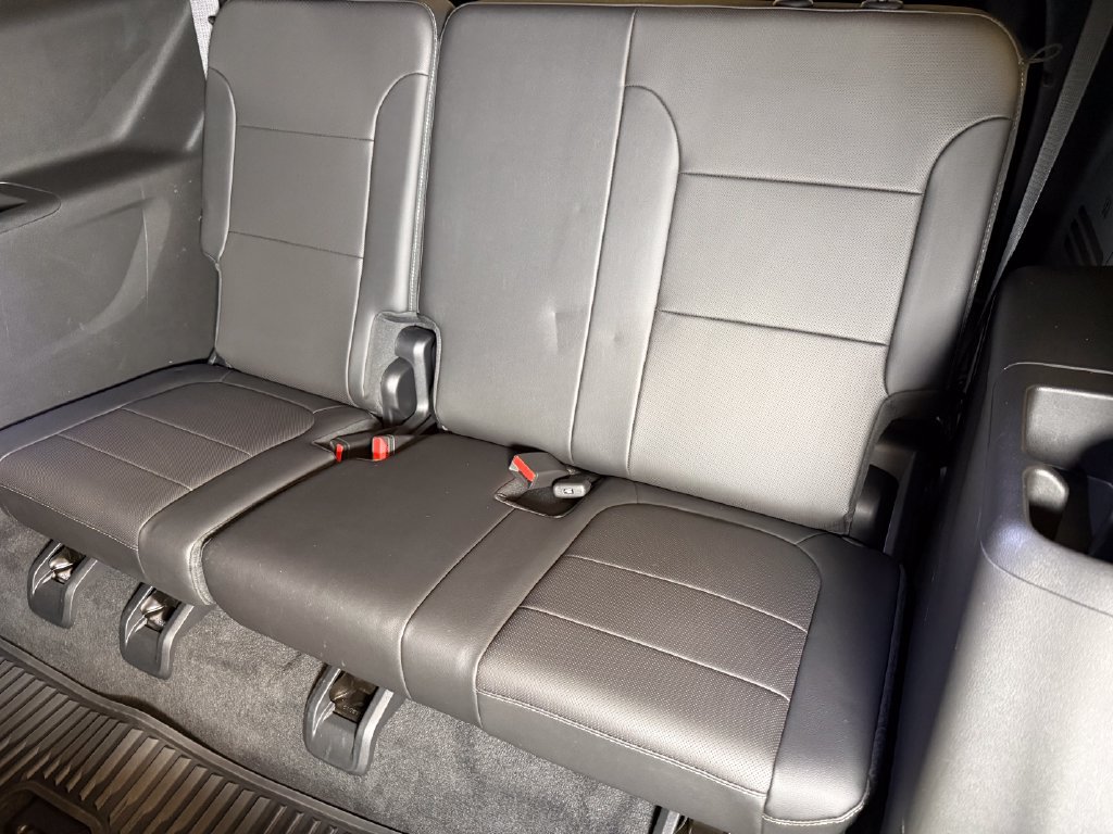 Used 2023 Chevrolet Traverse Premier AWD/4WD image 22