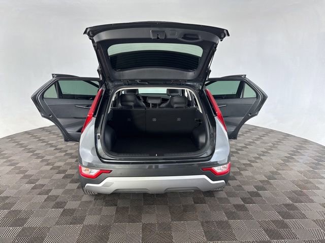 Certified 2025 Kia Niro EX image 17