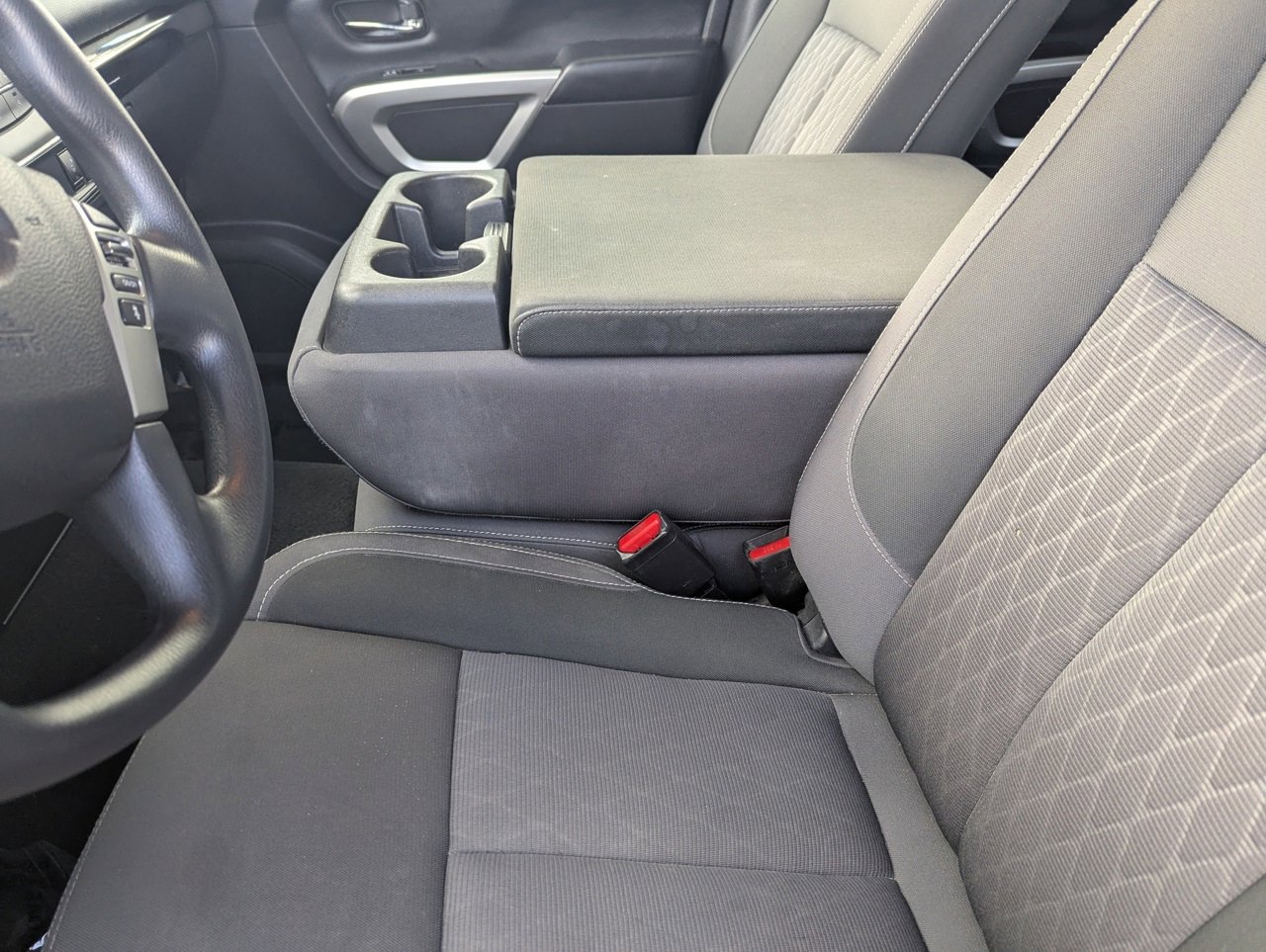 Certified 2022 Nissan Titan SV image 21