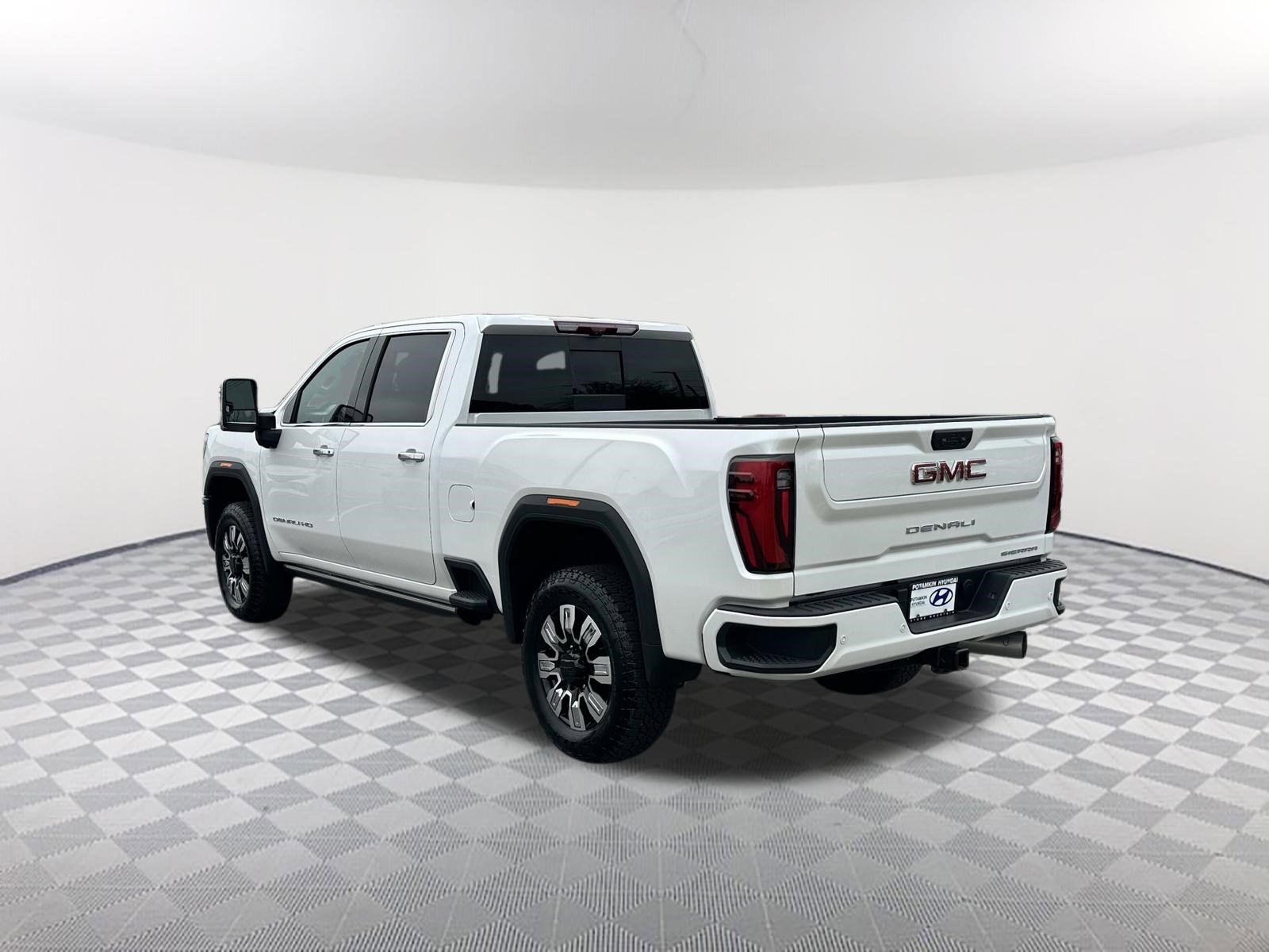 Used 2025 GMC Sierra 2500 Denali w/ Denali Reserve Package image 9