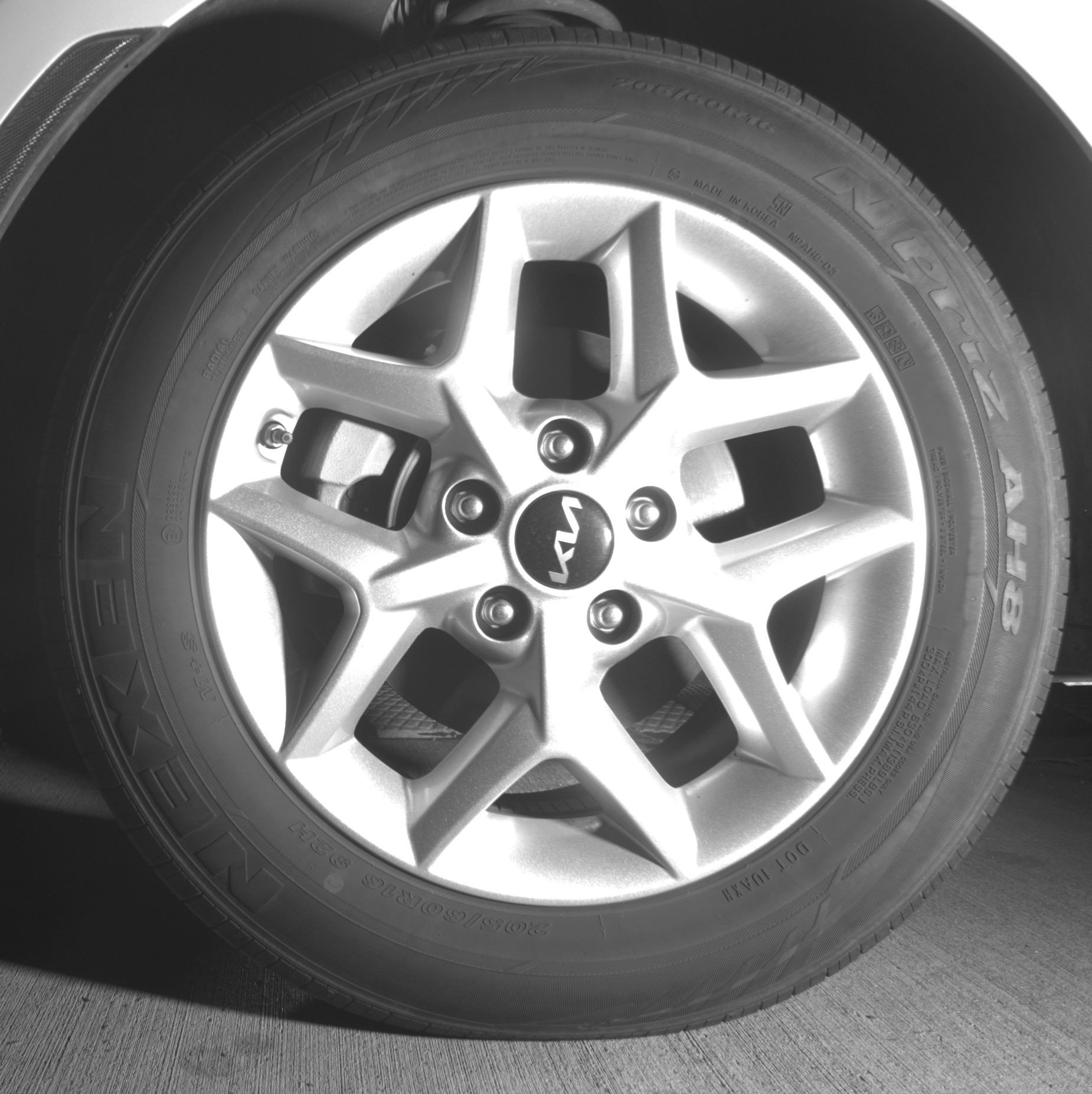 Used 2025 Kia Soul LX w/ LX Technology Package FWD image 12