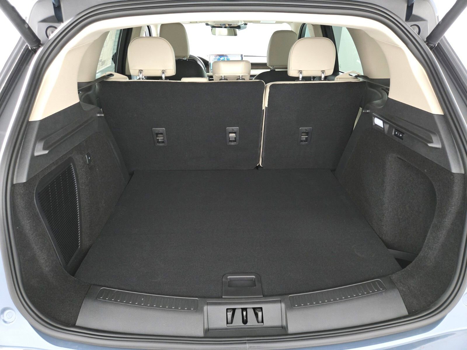 New 2026 Lincoln Corsair Reserve w/ Jet Appearance Package image 16