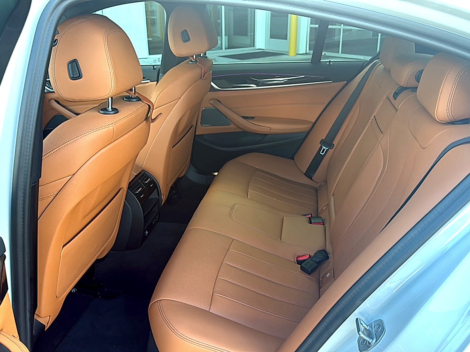 Used 2023 BMW 530i w/ Premium Package RWD image 8