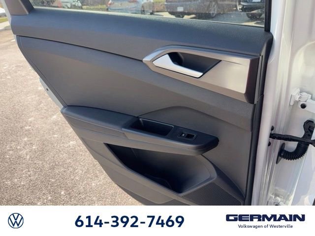 New 2026 Volkswagen Taos SE image 21