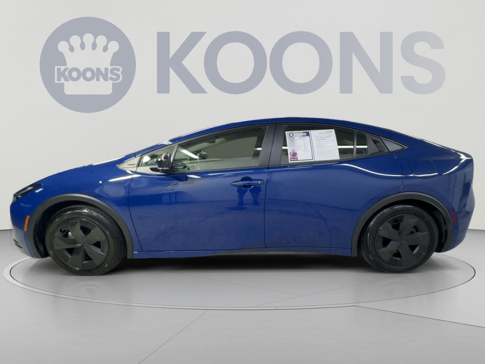 Used 2025 Toyota Prius LE FWD image 7