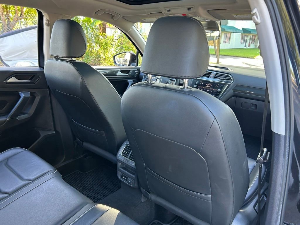 Used 2018 Volkswagen Tiguan SEL Premium image 46