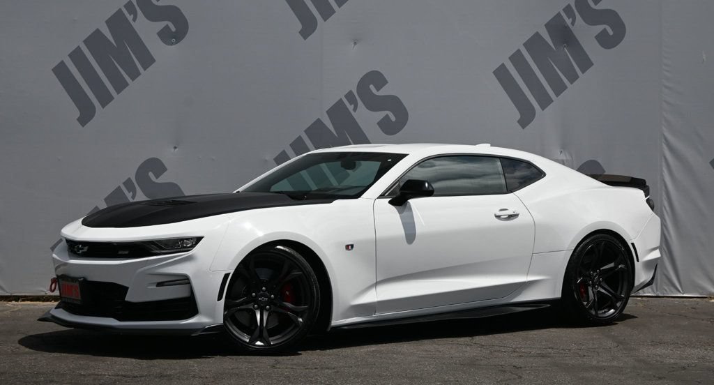 Used 2020 Chevrolet Camaro SS RWD image 1