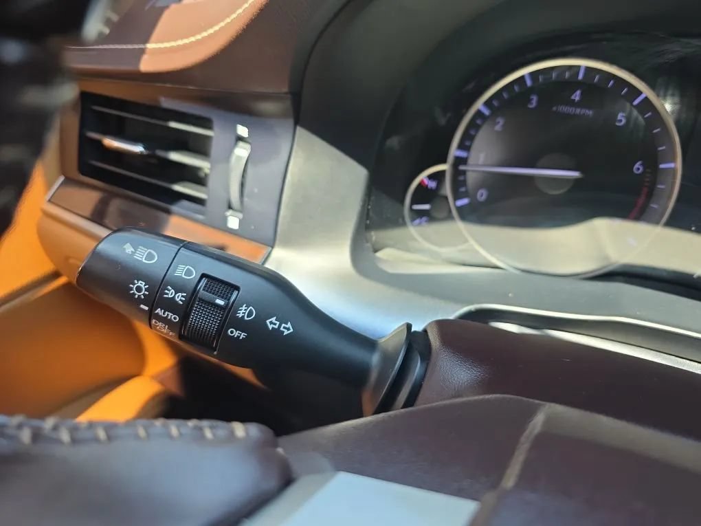 Used 2018 Lexus ES 350 w/ Luxury Package w/Wood Trim FWD image 21