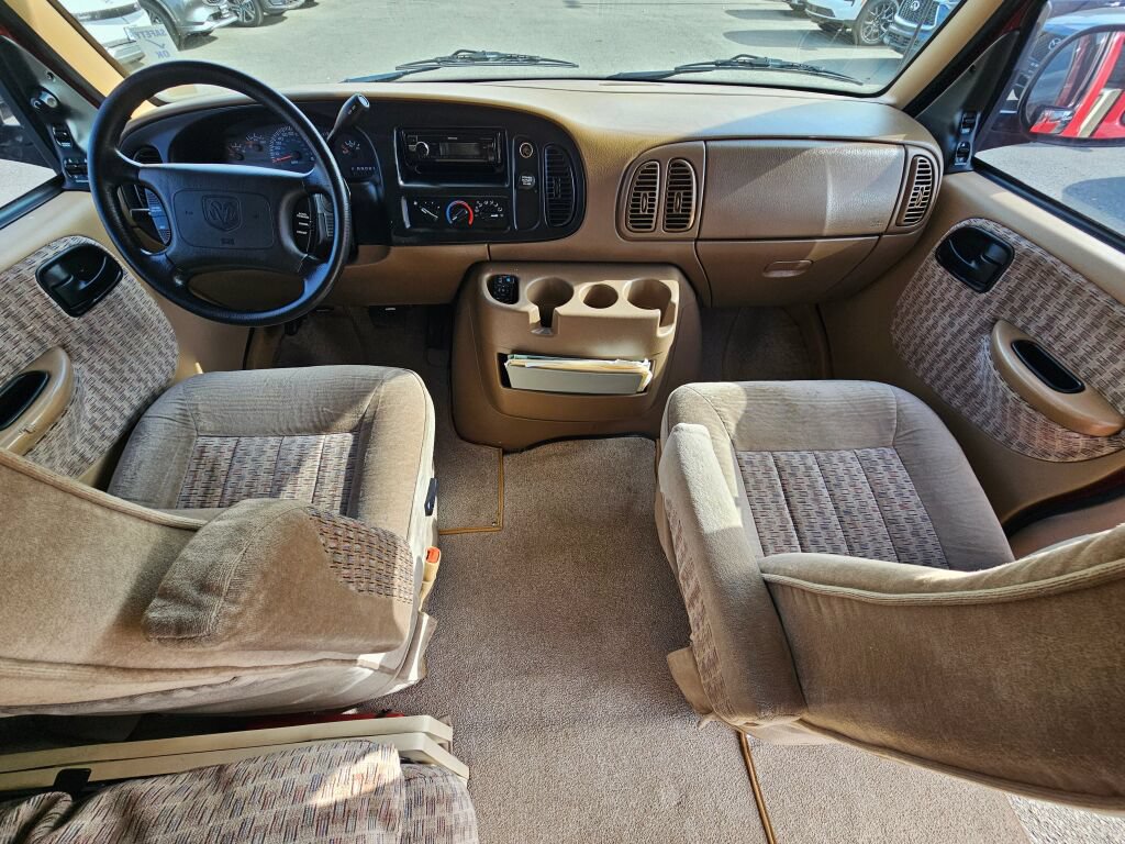 Used 2000 Dodge B2500 RWD image 16