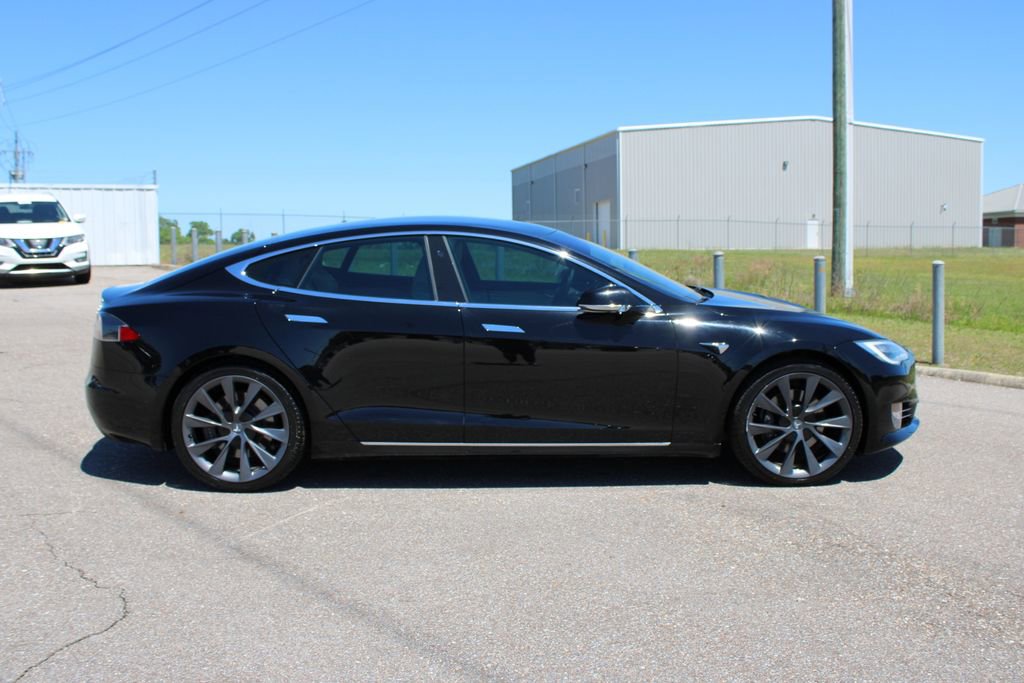 Used 2020 Tesla Model S Long Range Plus image 17
