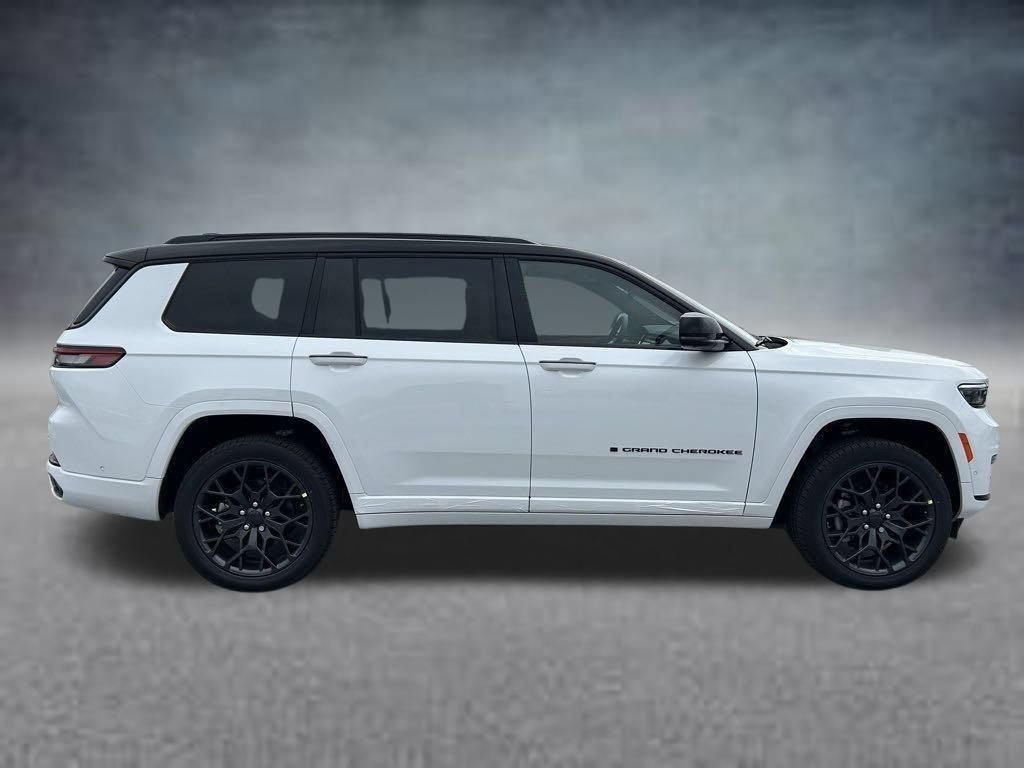 New 2025 Jeep Grand Cherokee L Summit AWD/4WD image 6