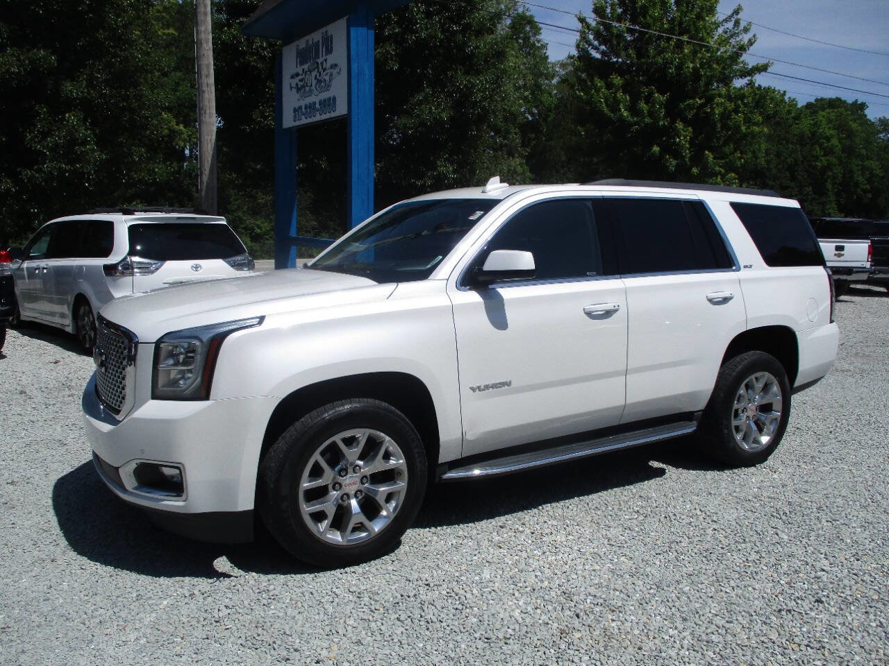 Used 2016 GMC Yukon SLT w/ Open Road Package AWD/4WD image 1