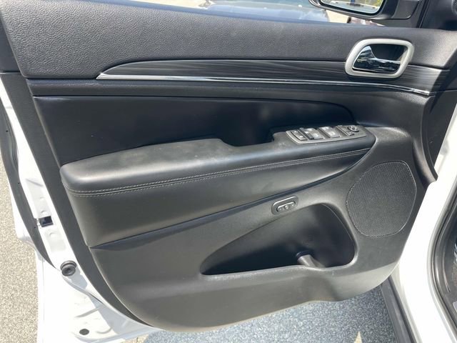 Used 2022 Jeep Grand Cherokee Limited image 21