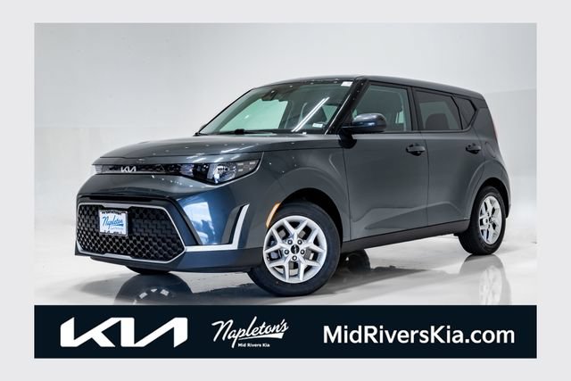 Used 2025 Kia Soul LX w/ LX Technology Package FWD image 1