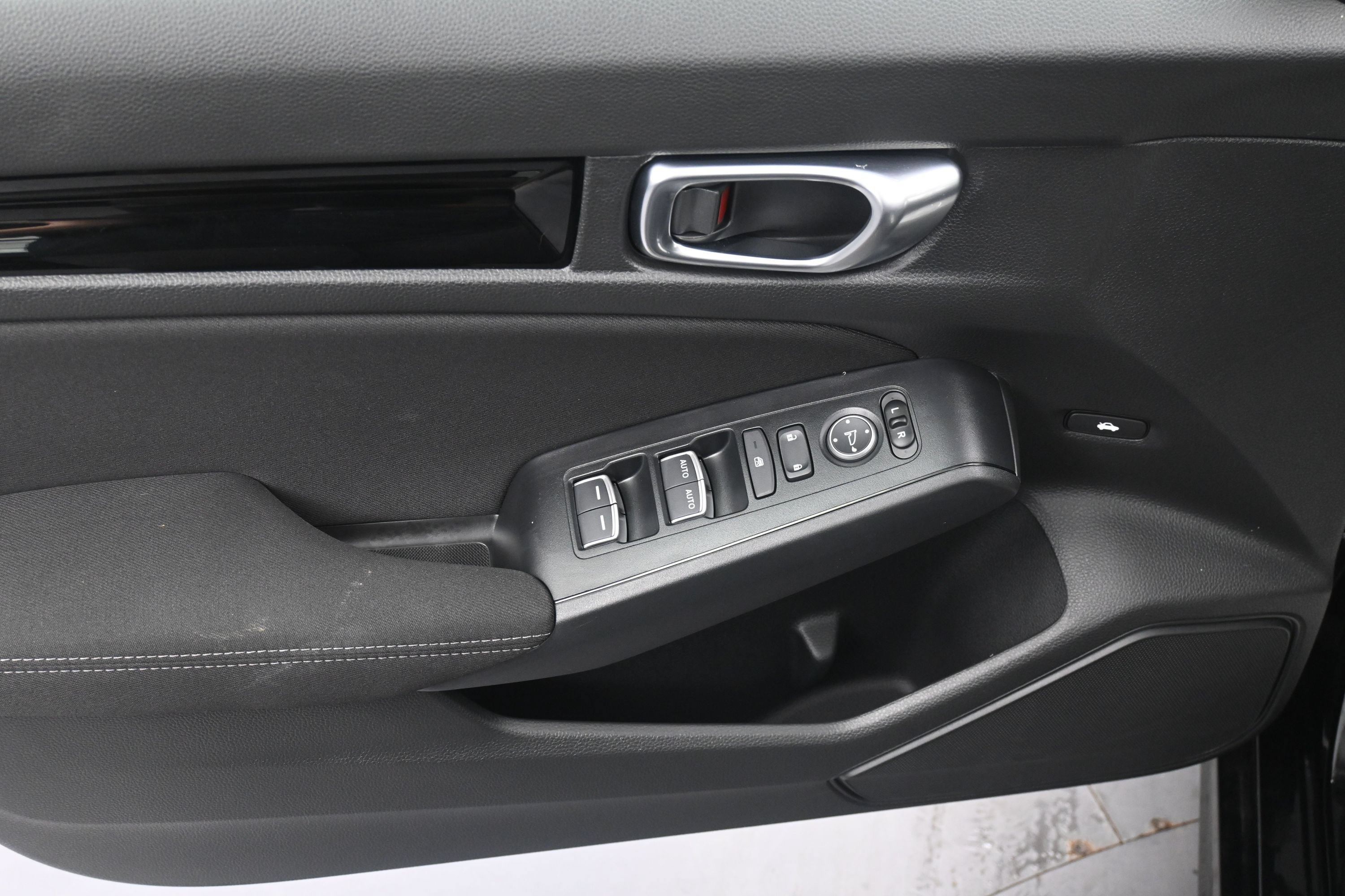 Used 2024 Honda Civic EX image 16