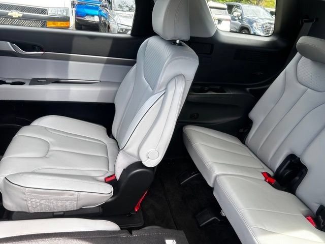 Used 2025 Hyundai Palisade SEL AWD/4WD image 18