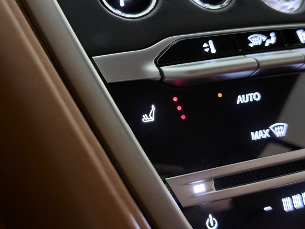 Used 2018 Aston Martin DB11 V12 RWD image 38