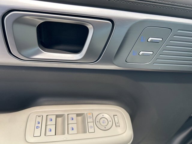 Used 2025 Hyundai Santa Fe Calligraphy image 10