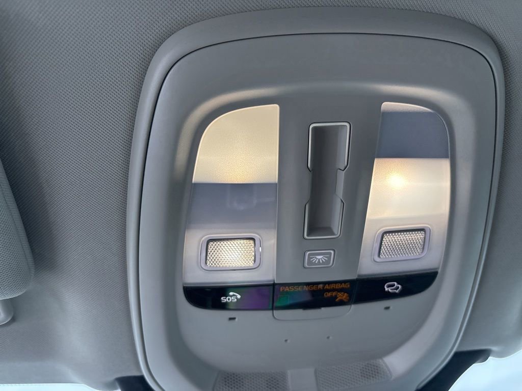 New 2026 Volvo XC90 B6 Plus w/ Protection Package Premier image 33