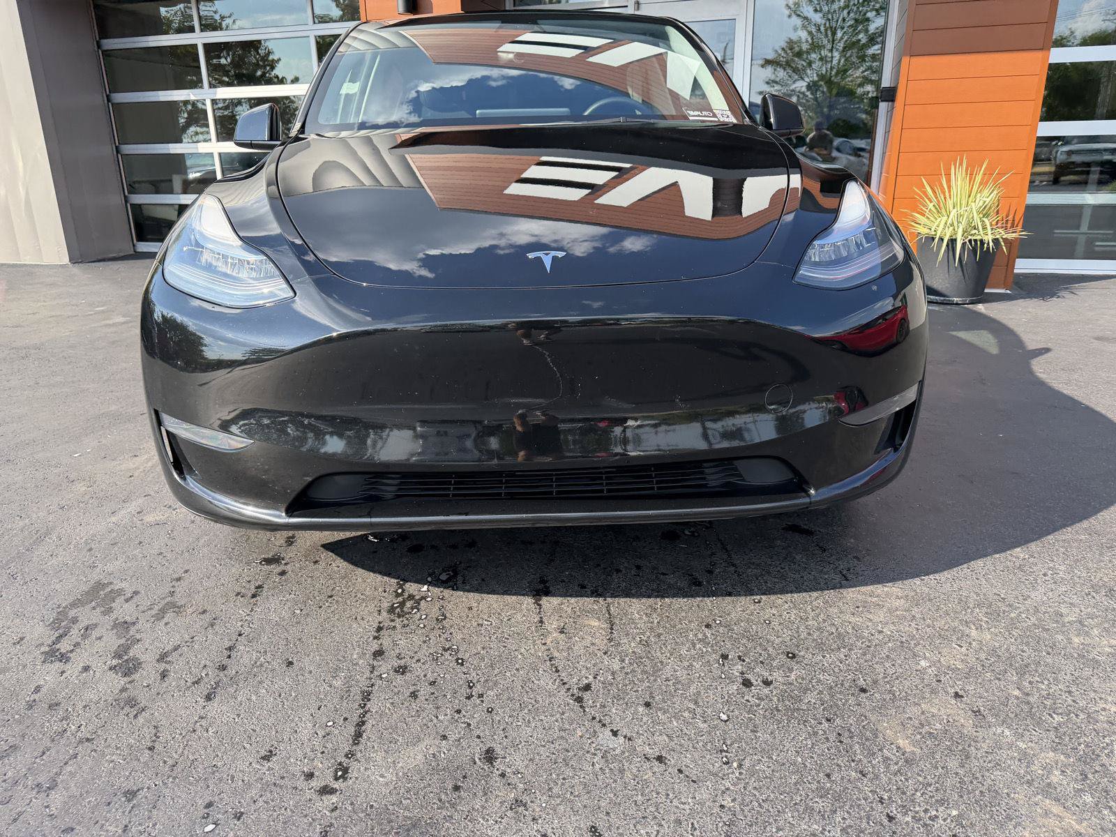 Used 2023 Tesla Model Y Long Range AWD/4WD image 3