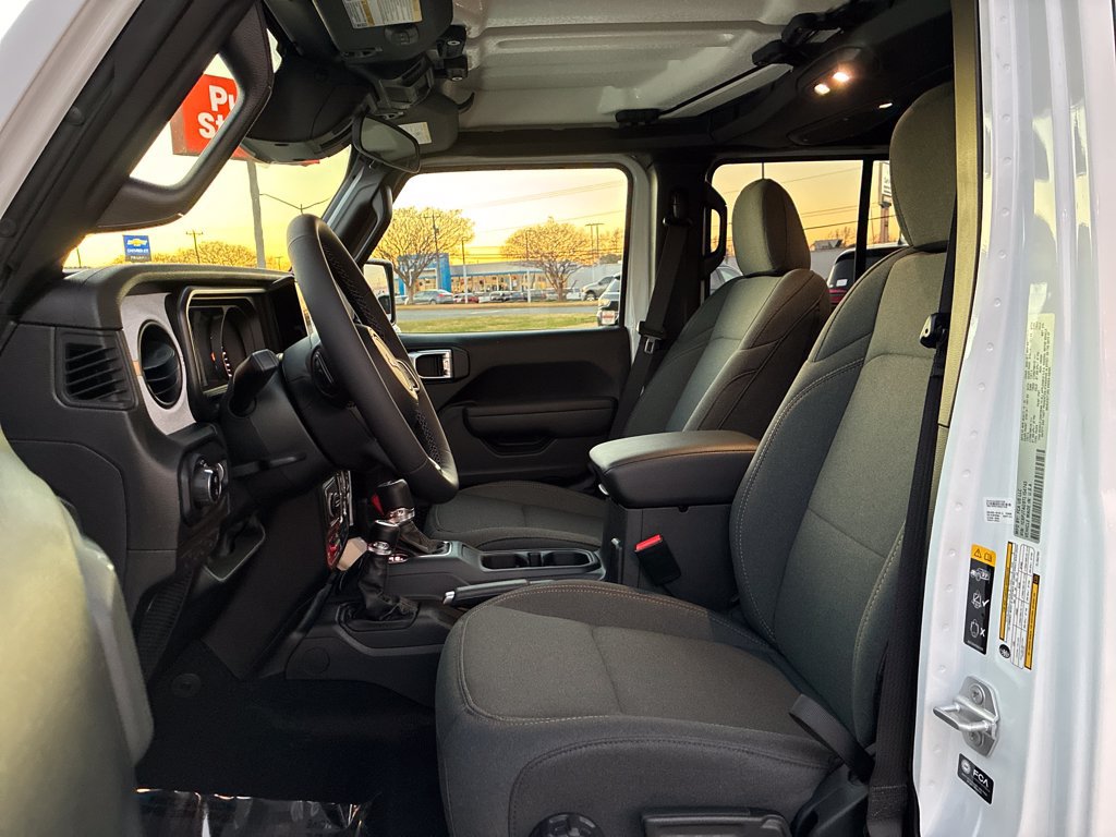 New 2026 Jeep Gladiator Sport AWD/4WD image 10