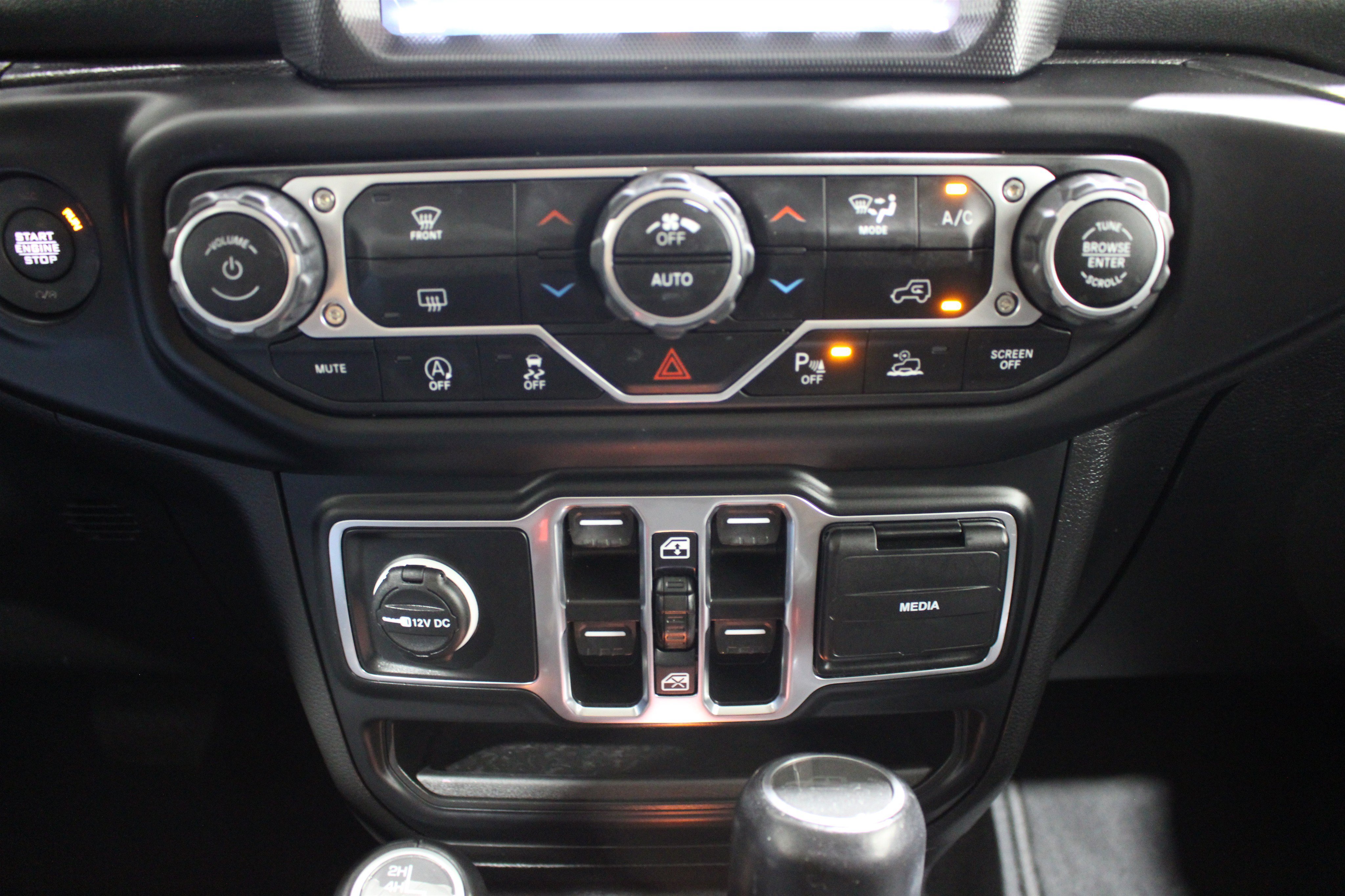 Used 2023 Jeep Gladiator Overland AWD/4WD image 20