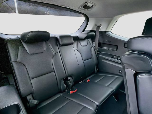Used 2025 Kia Telluride LX FWD image 26