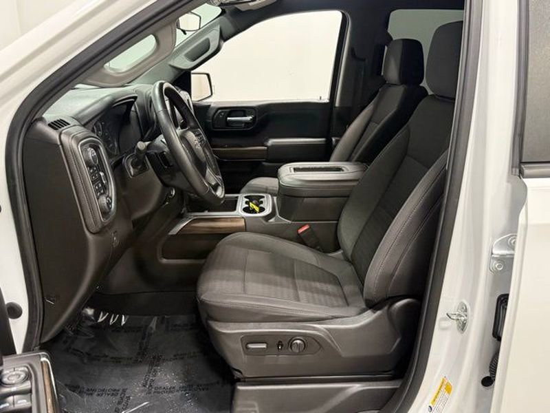 Used 2022 Chevrolet Silverado 1500 RST AWD/4WD image 12