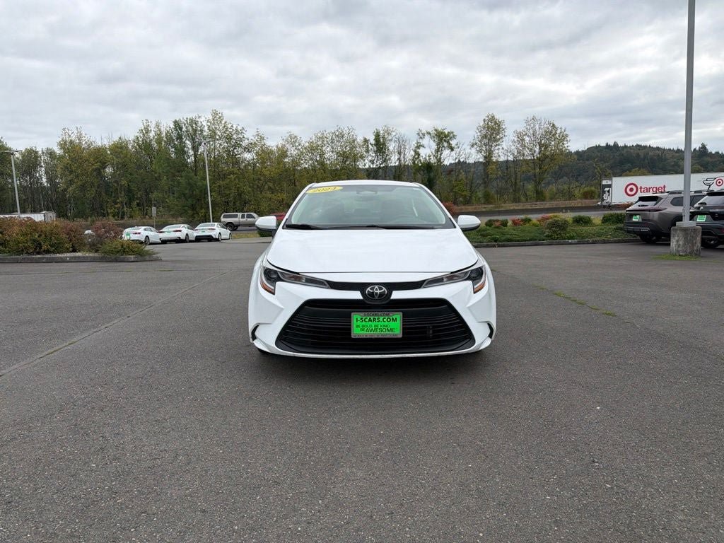 Used 2024 Toyota Corolla LE FWD image 3