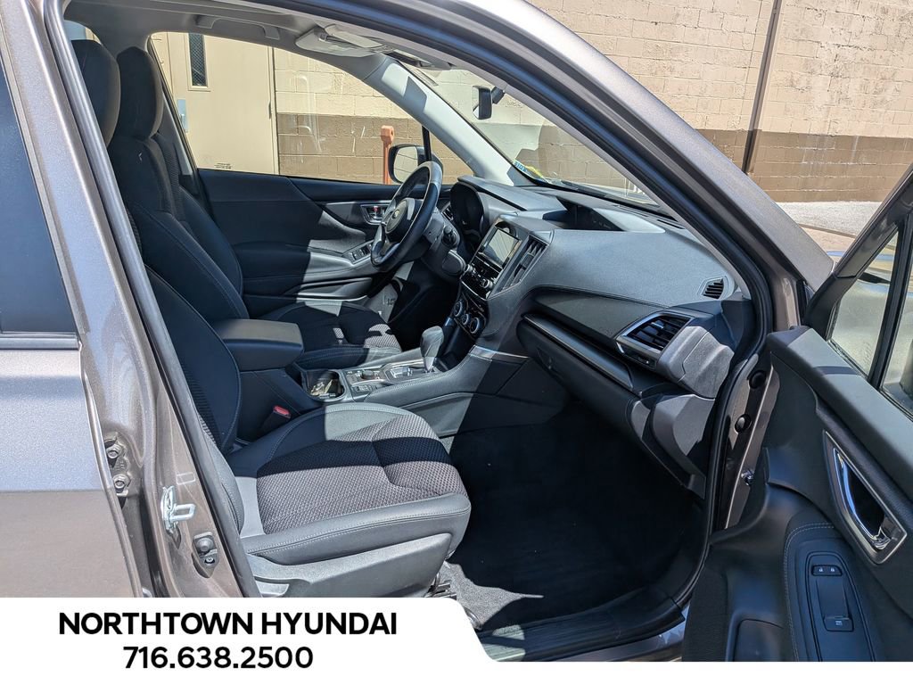 Used 2024 Subaru Forester Premium AWD/4WD image 38
