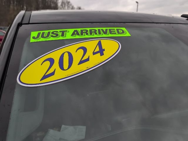 Used 2024 GMC Sierra 1500 Elevation image 9