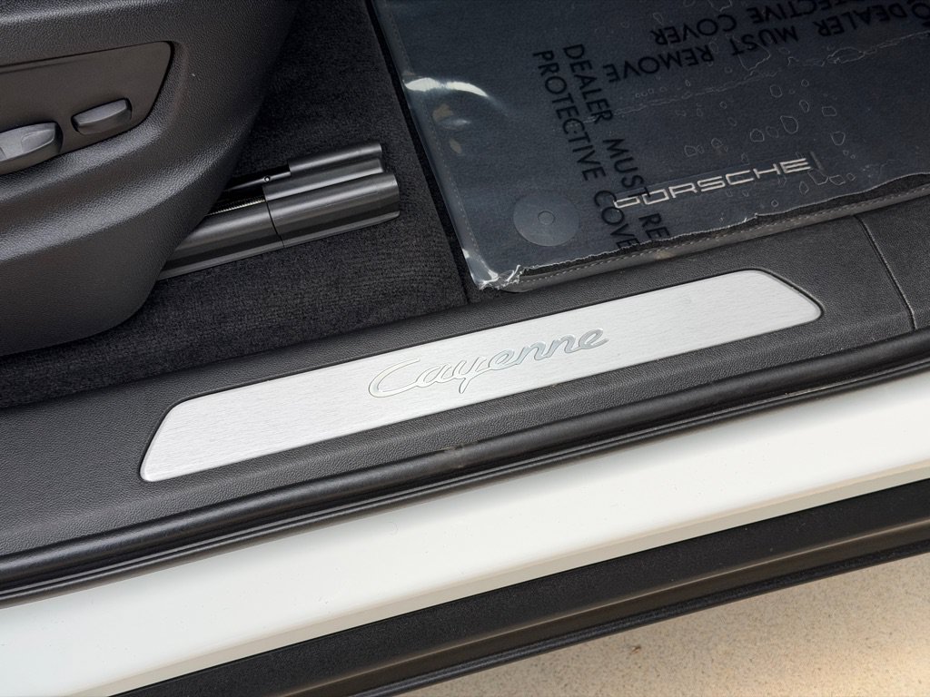 Used 2023 Porsche Cayenne AWD/4WD image 64