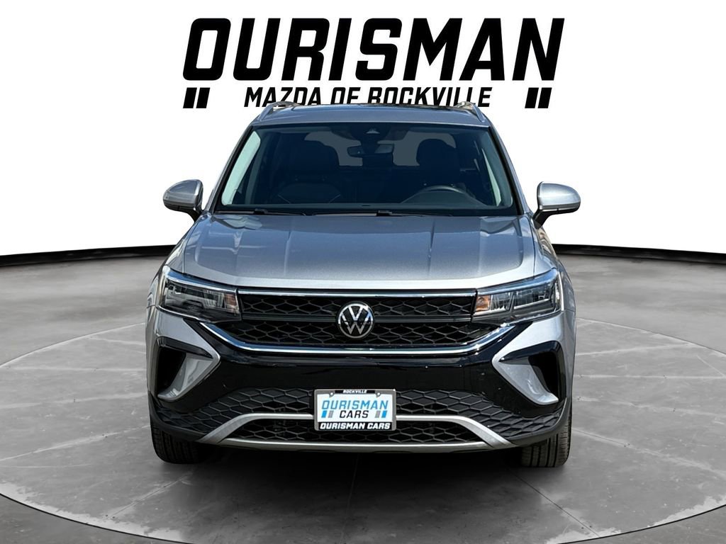 Used 2023 Volkswagen Taos SE w/ Panoramic Sunroof Package image 8