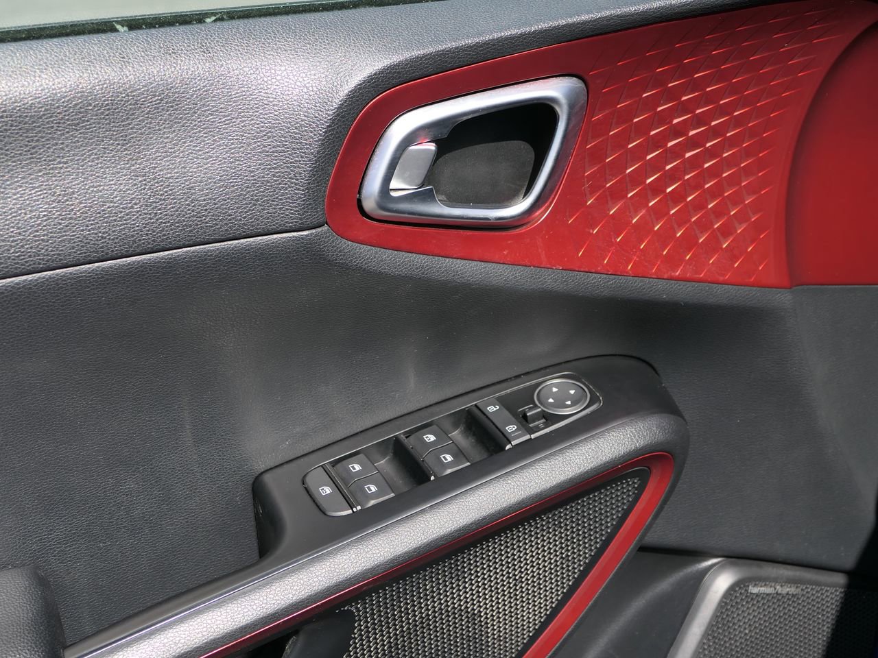 Used 2020 Kia Soul GT-Line Turbo FWD image 19