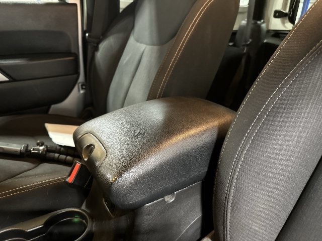 Used 2014 Jeep Wrangler Sahara w/ Connectivity Group AWD/4WD image 28
