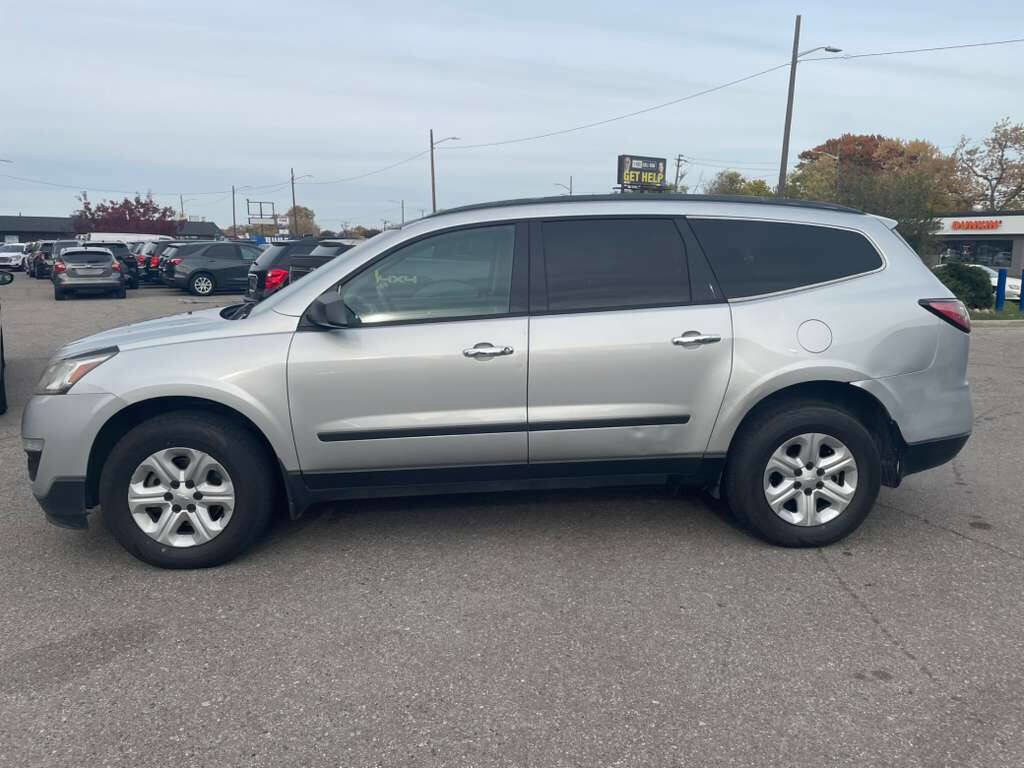 Used 2017 Chevrolet Traverse LS image 4