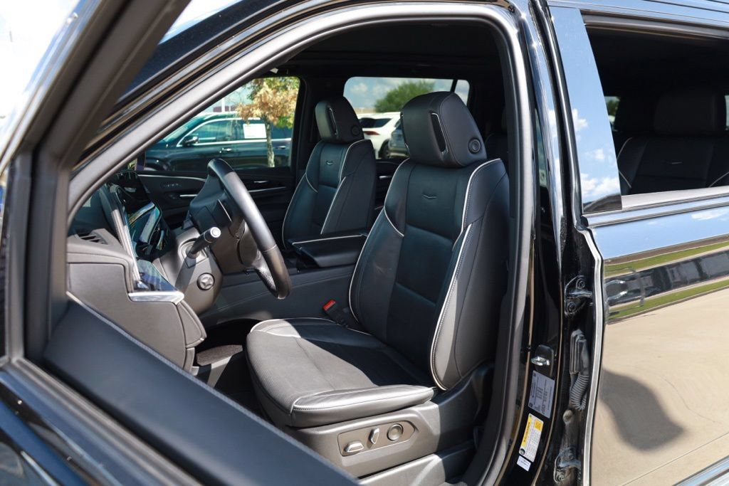 Used 2022 Cadillac Escalade ESV Sport w/ Touring Package RWD image 20