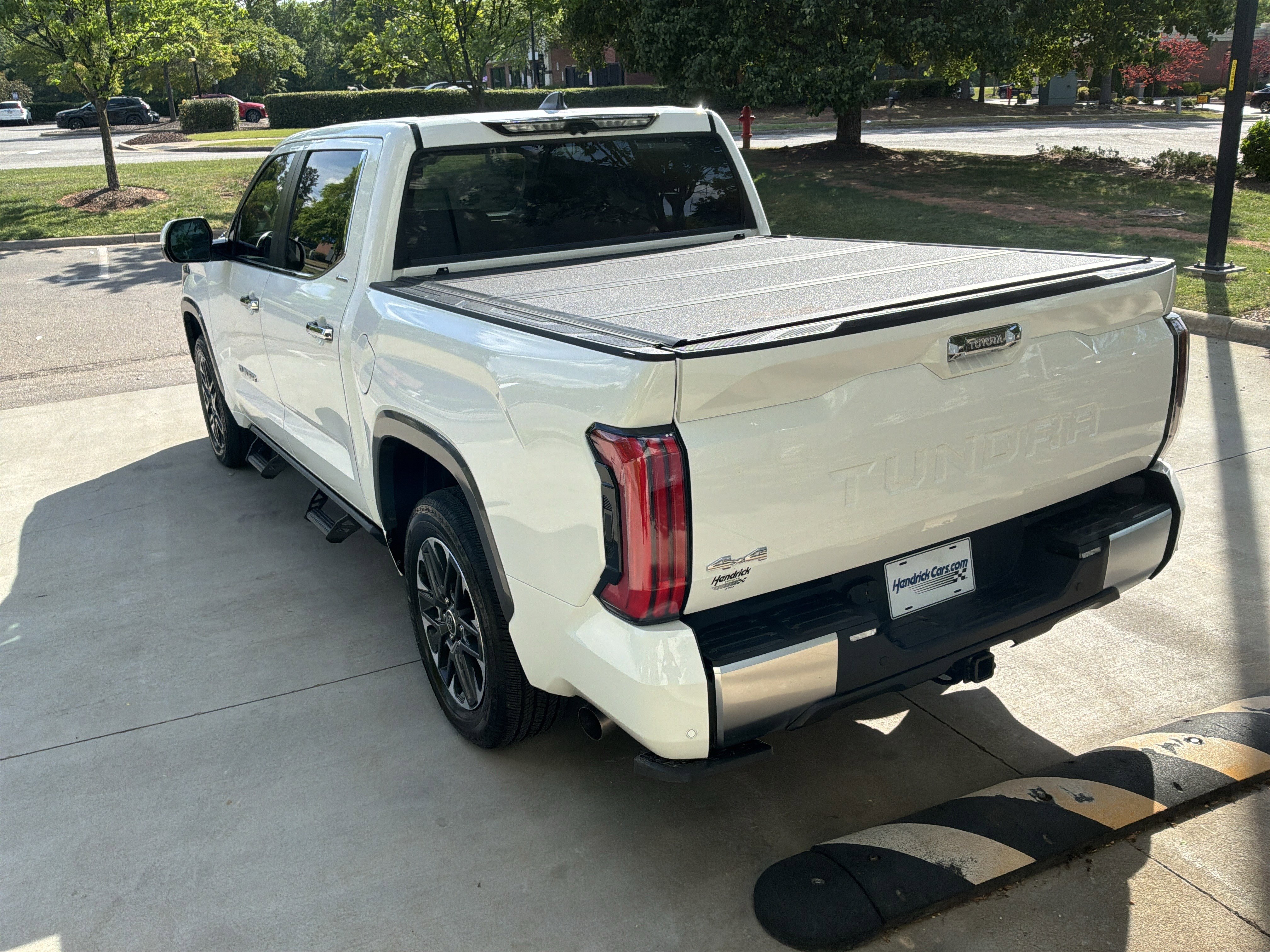 Used 2024 Toyota Tundra Limited AWD/4WD image 8