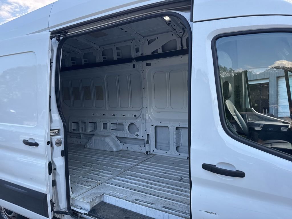 Used 2023 Ford Transit 250 148 High Roof Extended RWD image 10