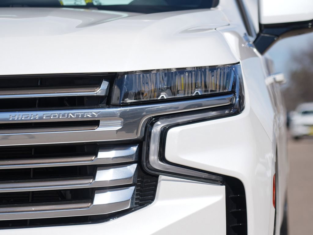 Used 2024 Chevrolet Tahoe High Country AWD/4WD image 10