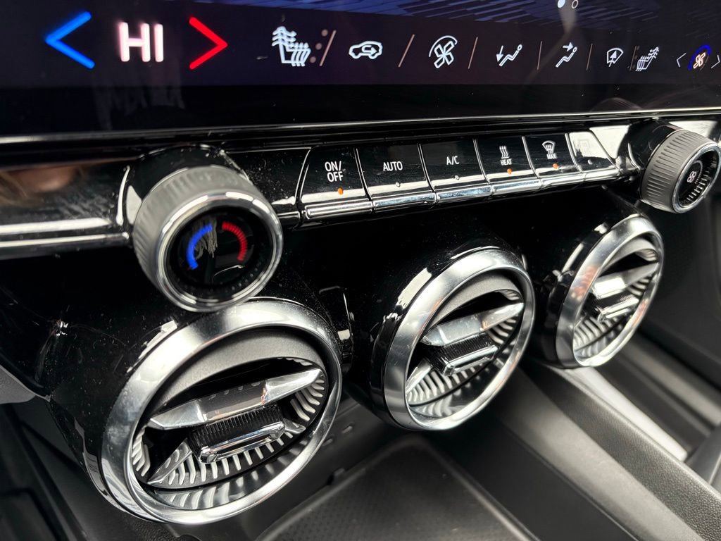 Used 2024 Chevrolet Blazer EV LT image 37