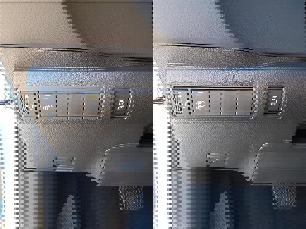 Certified 2026 Toyota Corolla LE image 15