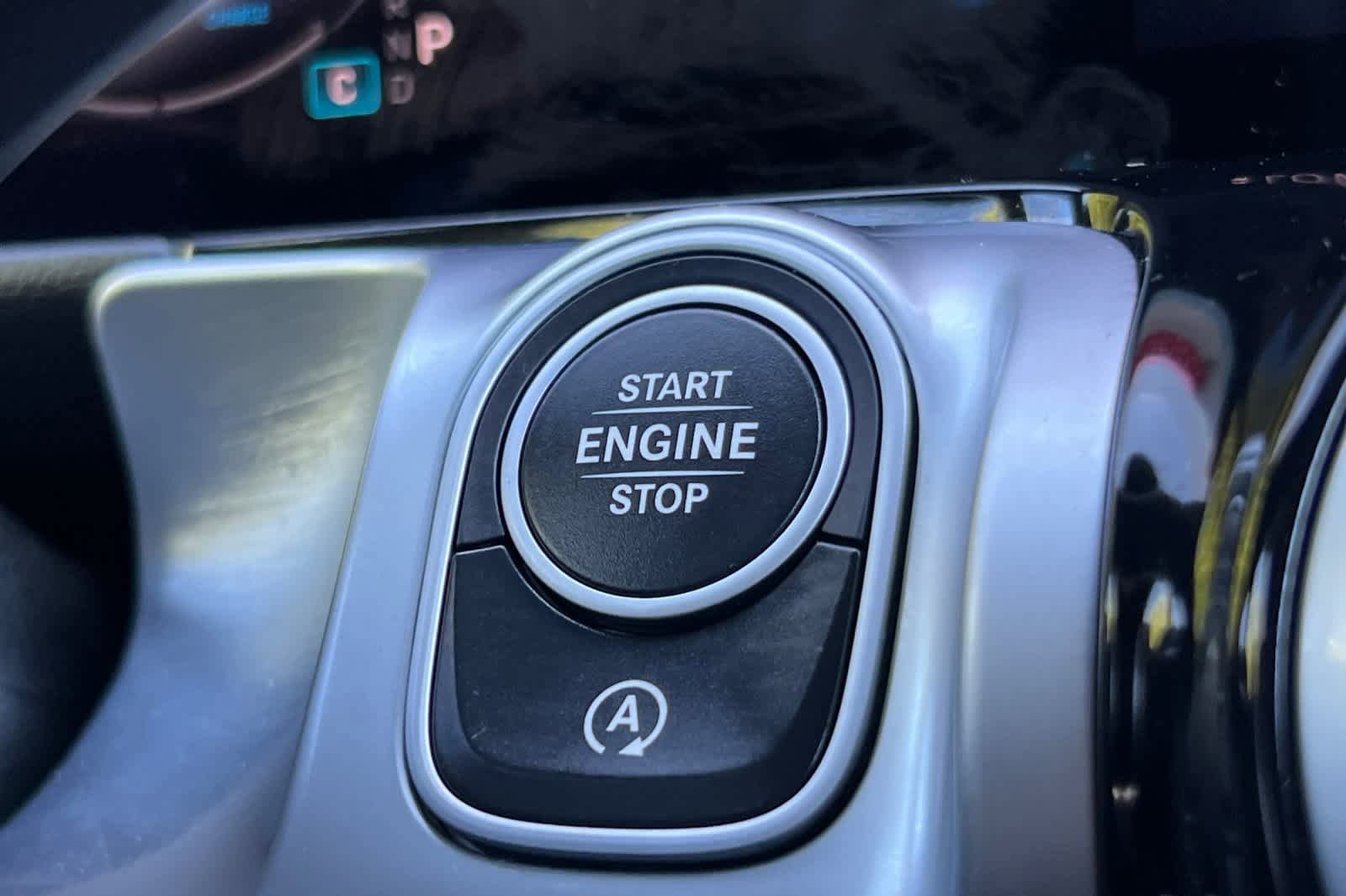 Used 2025 Mercedes-Benz GLB 250 image 24