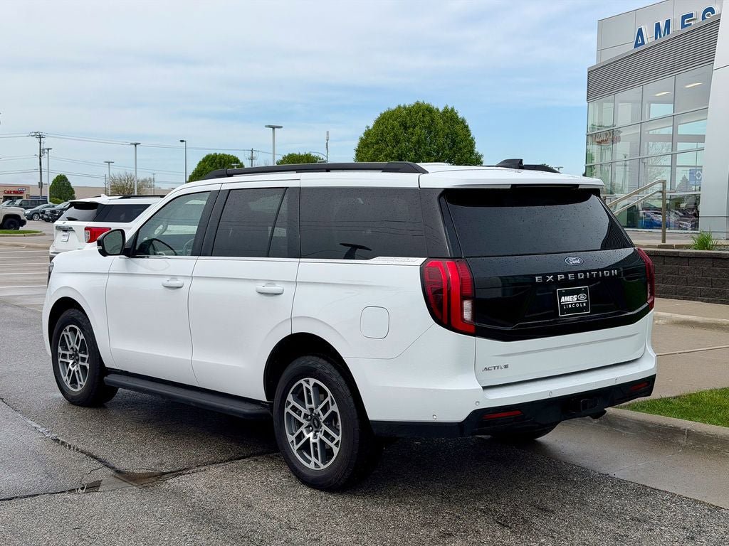 Certified 2025 Ford Expedition Active AWD/4WD image 4