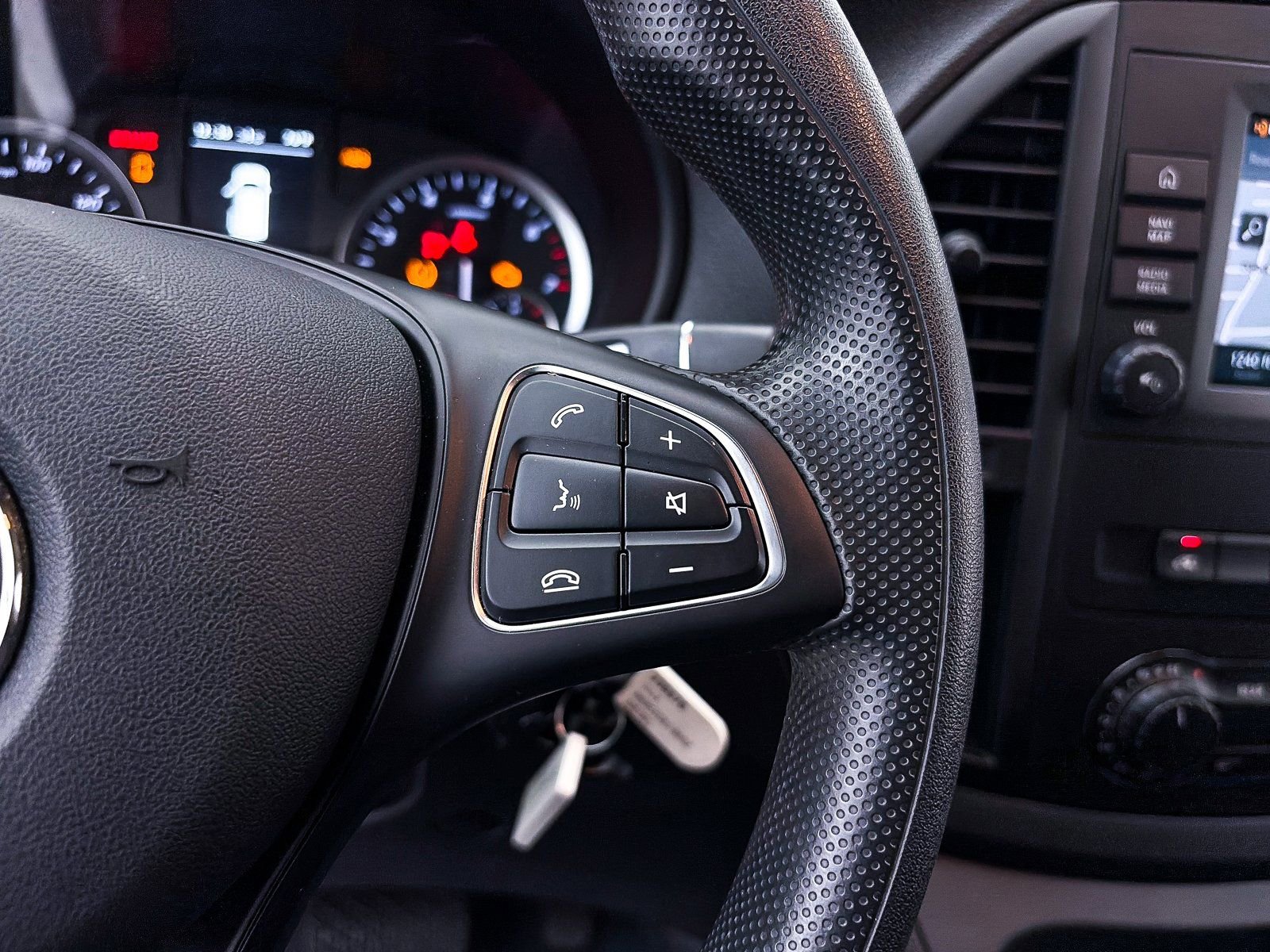 Used 2023 Mercedes-Benz Metris Passenger image 24