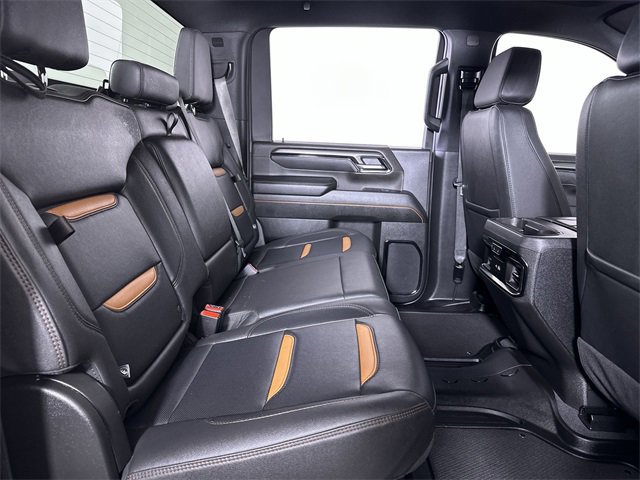Used 2025 GMC Sierra 2500 AT4 image 28